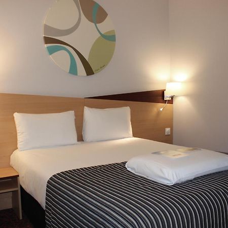 Kyriad Hotel Dijon Gare Exterior foto