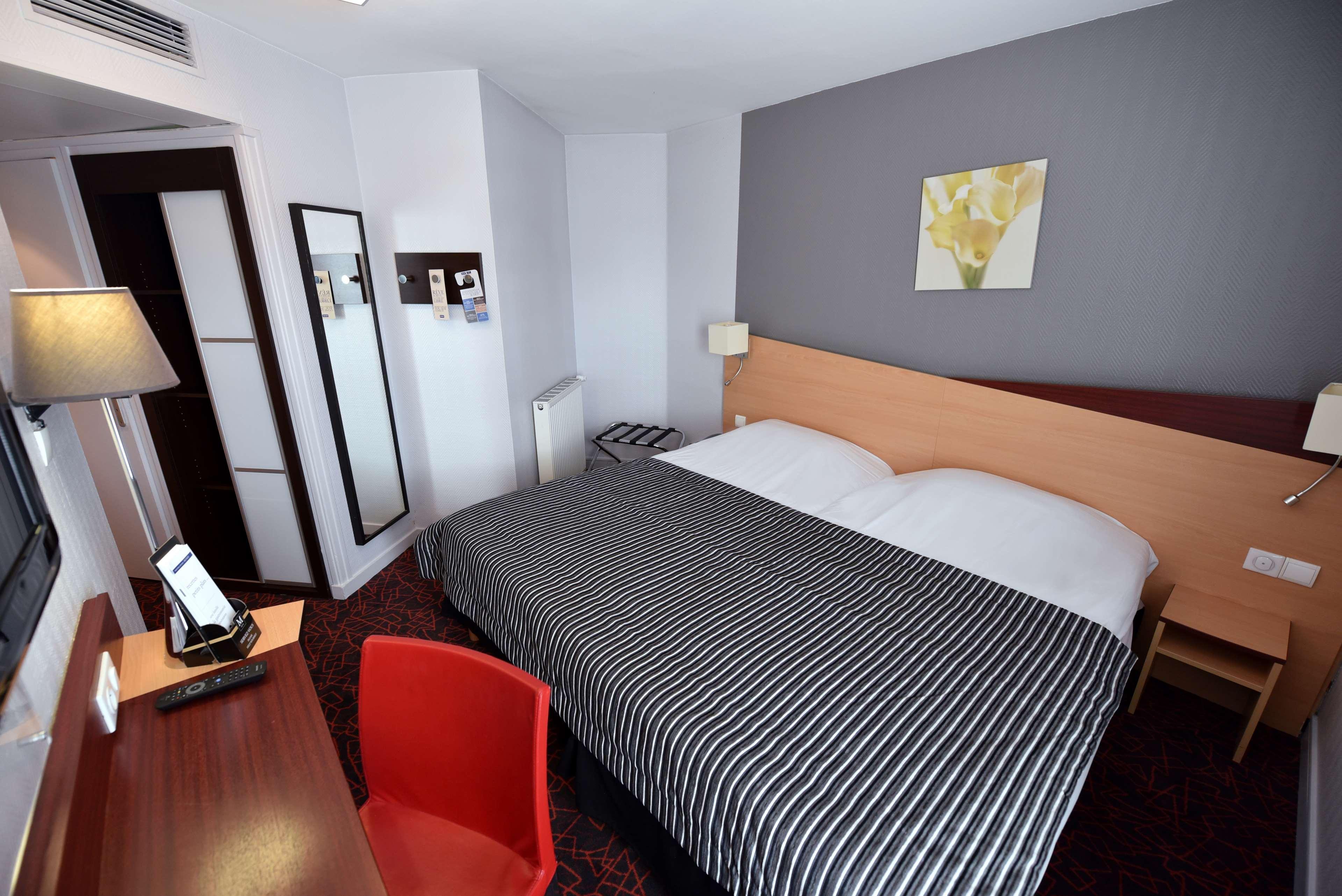 Kyriad Hotel Dijon Gare Exterior foto